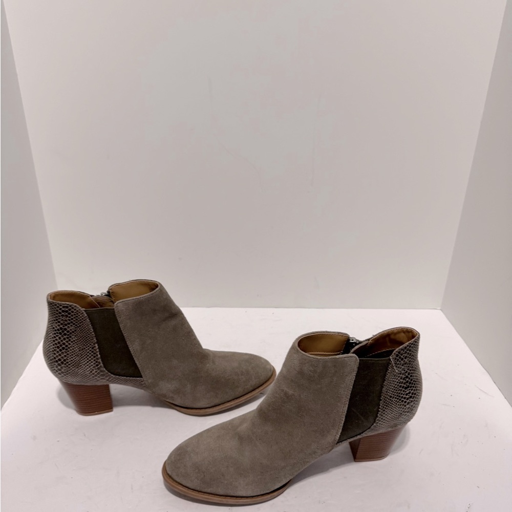 Vionic Women’s Anne Upright Booties Ankle Boots Women's Comfort. Size 9 - Picture 7 of 10